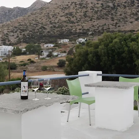 Mazi In Sifnos Bed & Breakfast